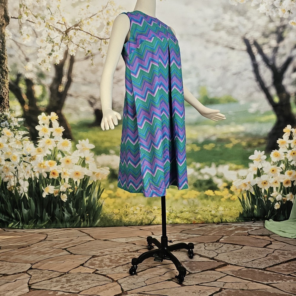 Vintage 1960's Dress Shift Mod Purple Green Zigzag Pattern Sleeveless 60s Groovy - Picture 13 of 15